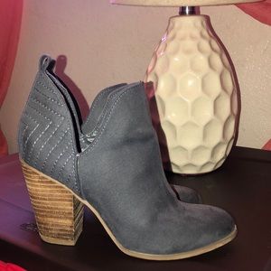 GRAY SUEDE ANKLE BOOTS